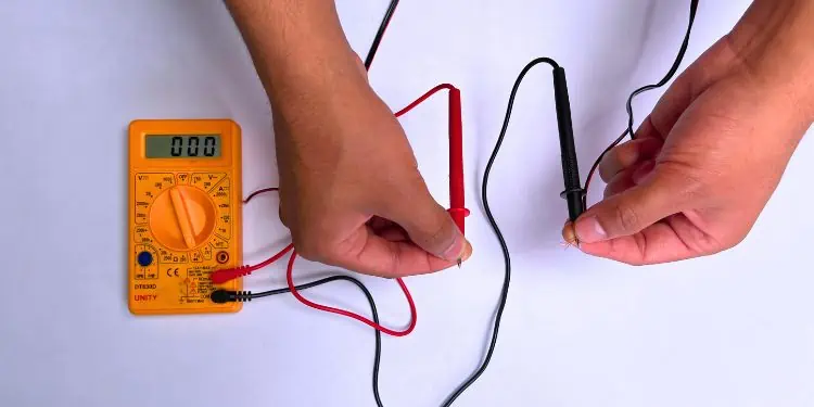 デジタルマルチメーターの使用方法? (初心者向けガイド) - Mundo Geek