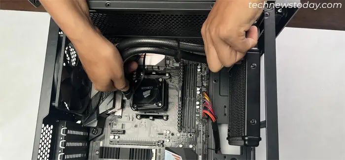 AIO クーラーの取り付け方法 - Mundo Geek