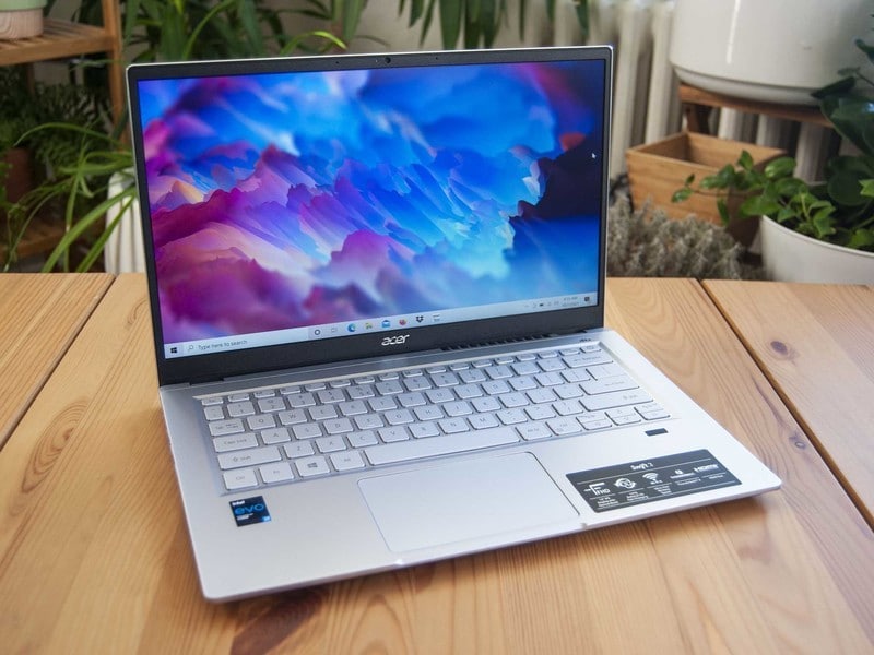 Acer Swift 3 (SF314-511-70TU) で SSD をアップグレードする方法