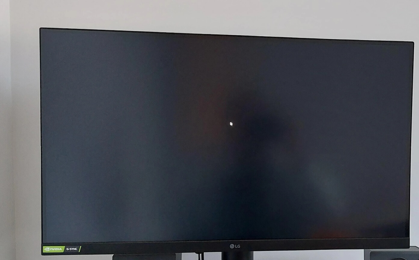Nvidia Driver 572.83 está causando una pantalla negra en Windows 11, Windows 10