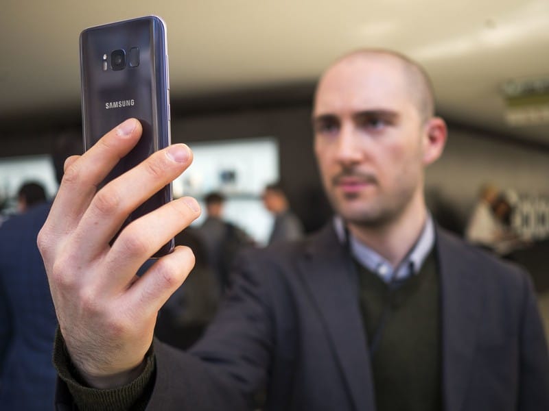 Slik aktiverer du irisskanning og ansiktslås på Galaxy S8