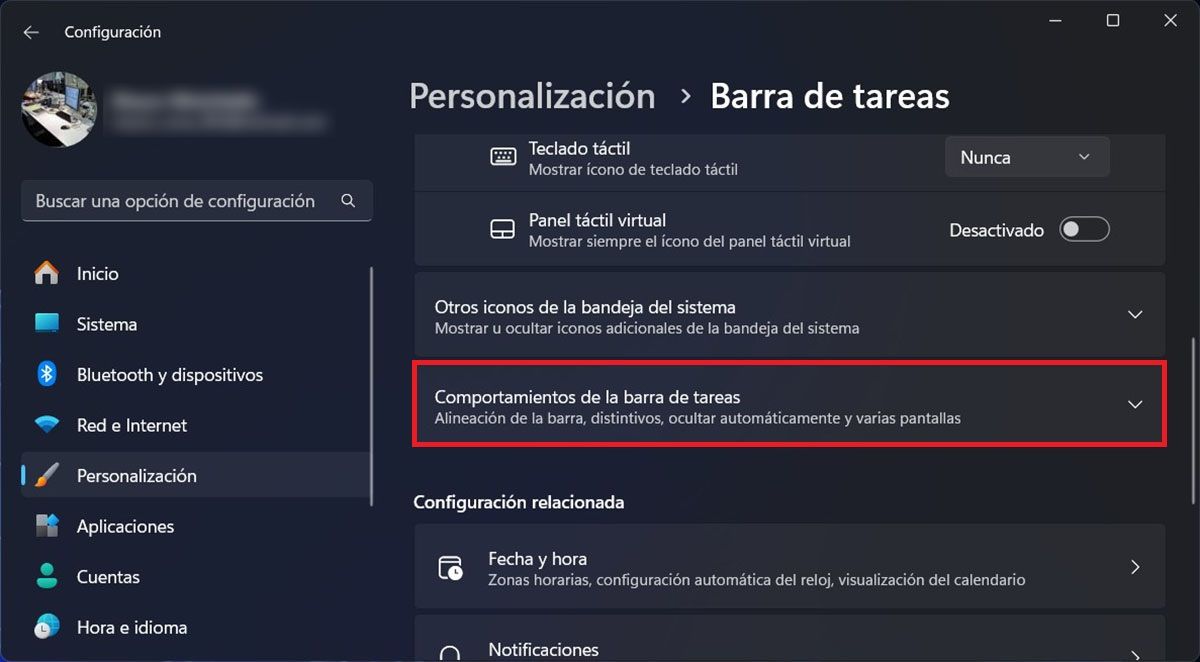 Ajustar el comportamiento de la barra de tareas de Windows 11