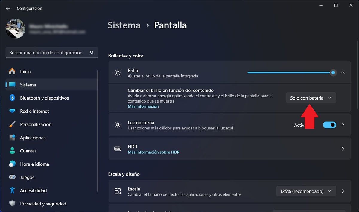 Cambiar el brillo en funcion del contenido Windows 11